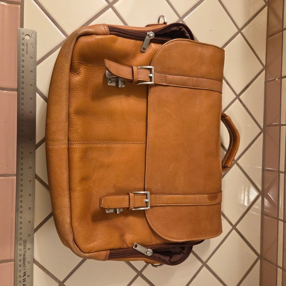 Wilsons Leather Tan Brown Messenger Briefcase Laptop Bag Satchel Buckle Flap